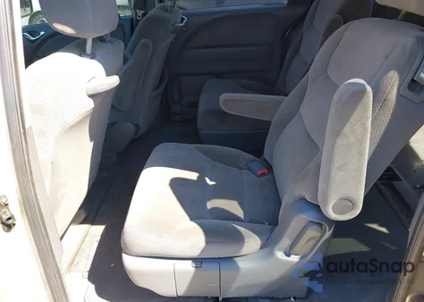 2005 Honda Odyssey Lx z USA, uszkodzony, nr VIN 5FNRL38295B073236